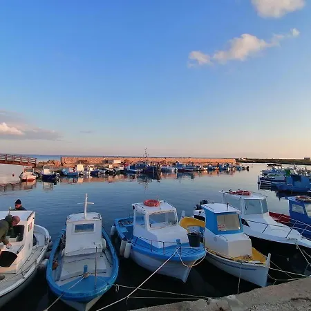 Scruscio Ri Mare Villa *